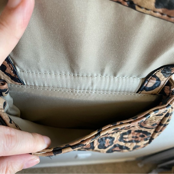 Steve Madden Brown Black Animal Print Crossbody Purse - Picture 6 of 13